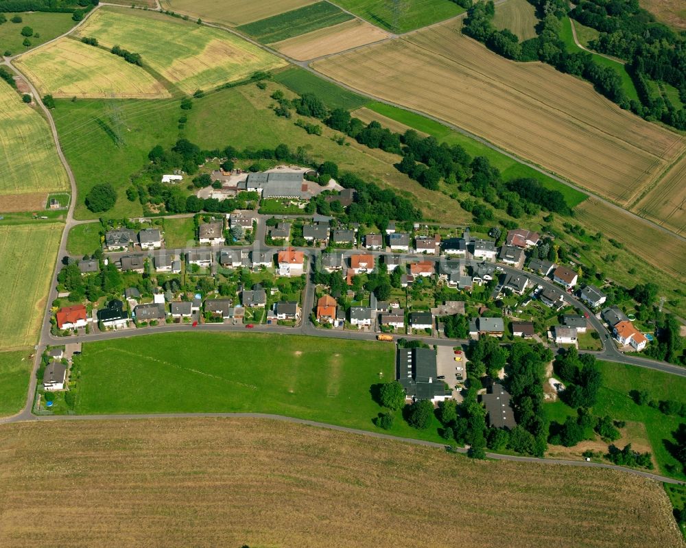 Luftaufnahme Odenhausen - Dorfkern am Feldrand in Odenhausen im Bundesland Hessen, Deutschland