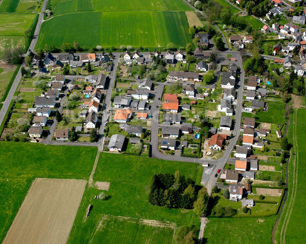 Luftaufnahme Odenhausen - Dorfkern am Feldrand in Odenhausen im Bundesland Hessen, Deutschland