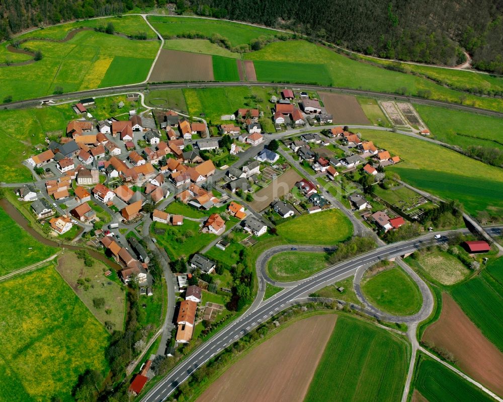 Luftbild Odensachsen - Dorfkern am Feldrand in Odensachsen im Bundesland Hessen, Deutschland