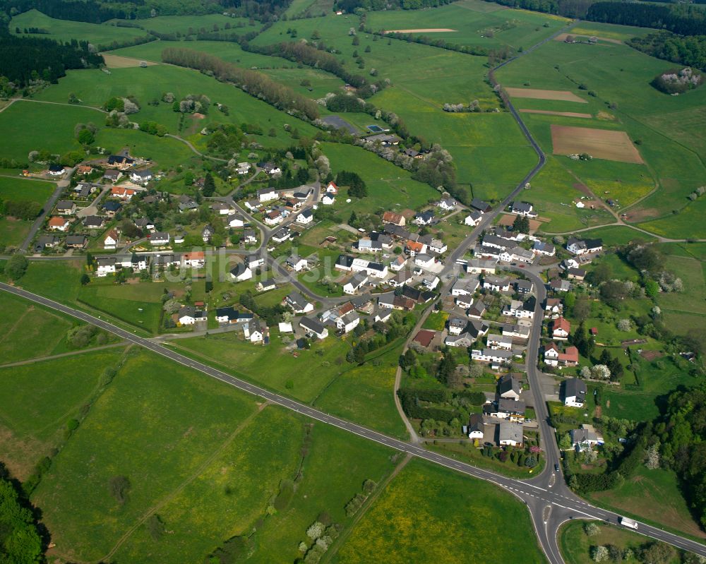 Luftaufnahme Odersberg - Dorfkern am Feldrand in Odersberg im Bundesland Hessen, Deutschland