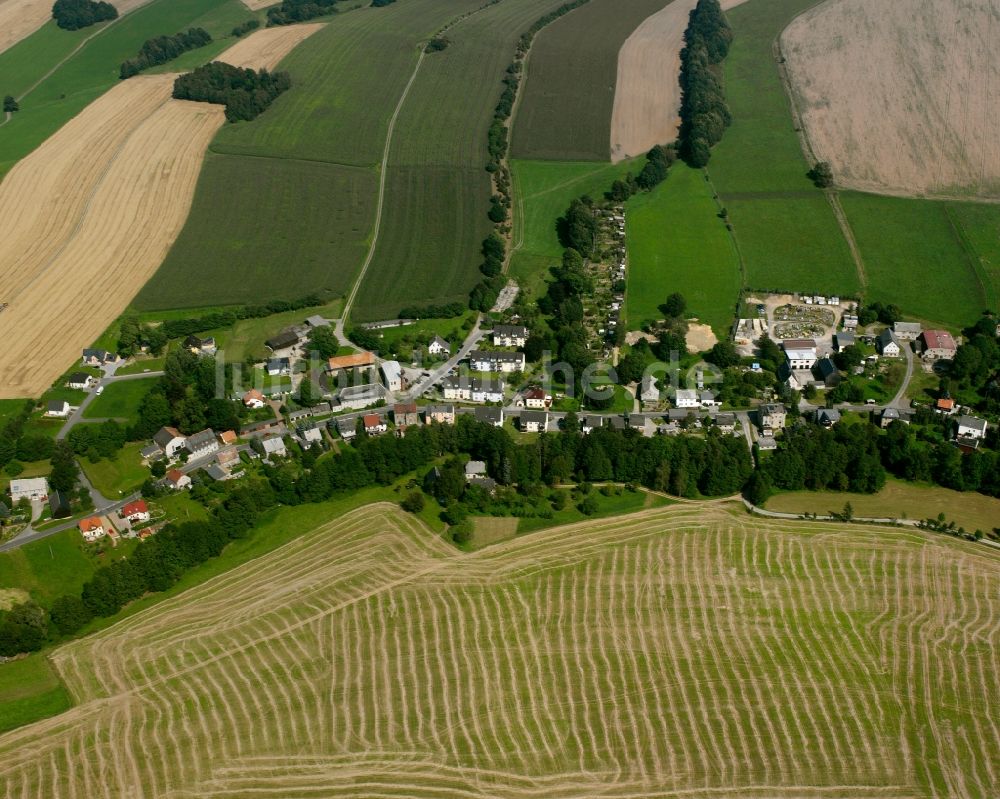 Oederan aus der Vogelperspektive: Dorfkern am Feldrand in Oederan im Bundesland Sachsen, Deutschland