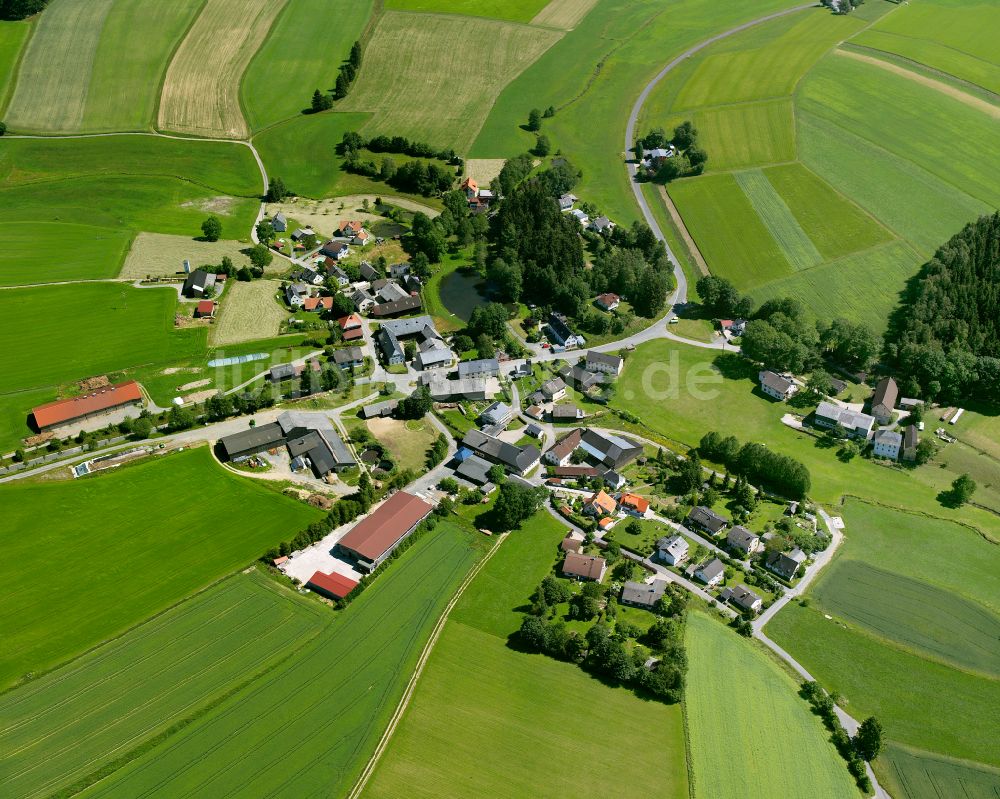 Oelschnitz aus der Vogelperspektive: Dorfkern am Feldrand in Oelschnitz im Bundesland Bayern, Deutschland