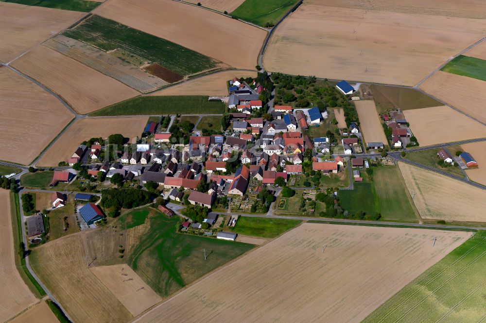 Luftbild Oesfeld - Dorfkern am Feldrand in Oesfeld im Bundesland Bayern, Deutschland