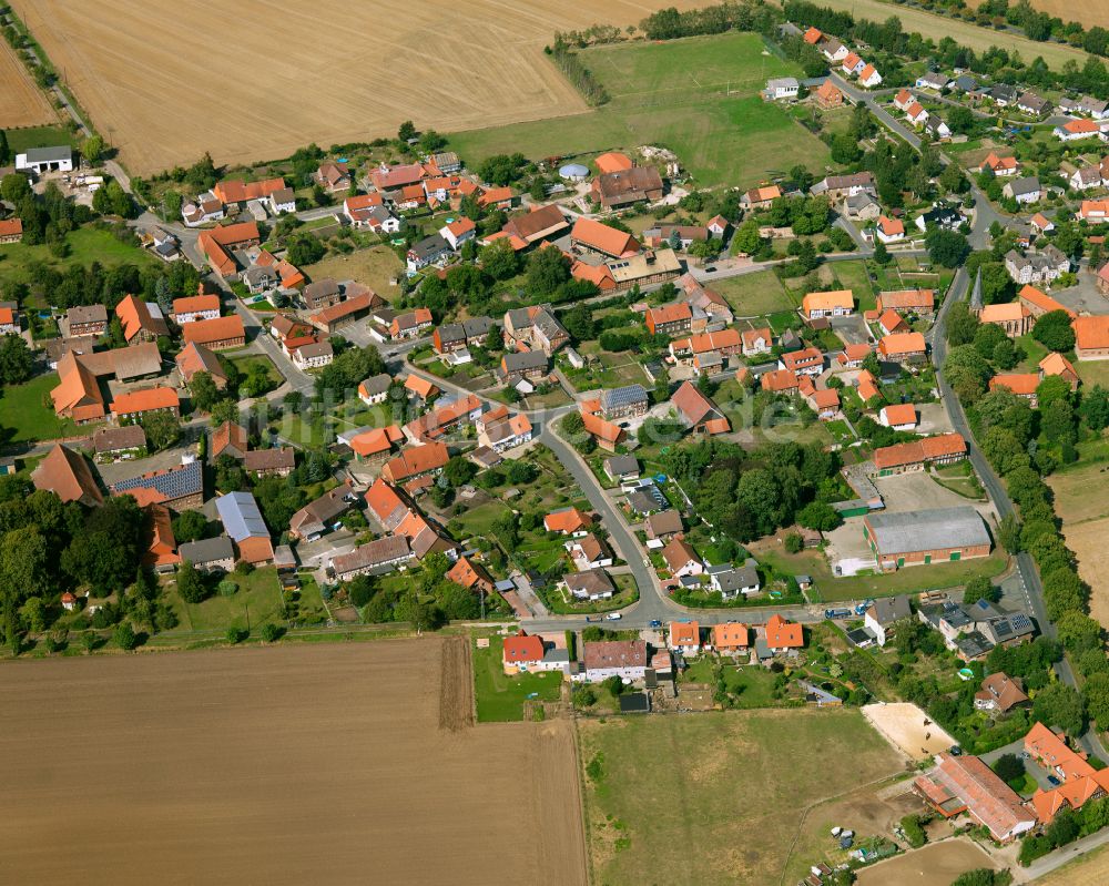 Luftaufnahme Ohlendorf - Dorfkern am Feldrand in Ohlendorf im Bundesland Niedersachsen, Deutschland