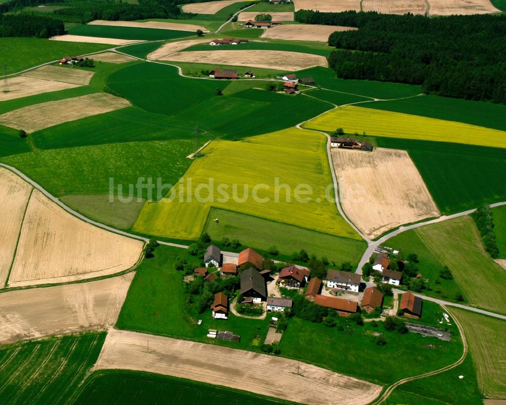 Pauxöd von oben - Dorfkern am Feldrand in Pauxöd im Bundesland Bayern, Deutschland