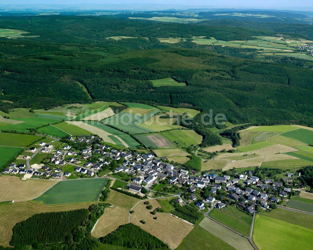 Luftbild Perscheid - Dorfkern am Feldrand in Perscheid im Bundesland Rheinland-Pfalz, Deutschland