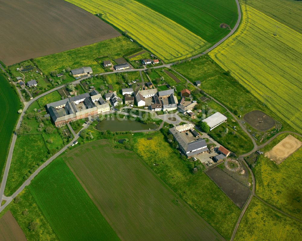 Pfersdorf von oben - Dorfkern am Feldrand in Pfersdorf im Bundesland Thüringen, Deutschland