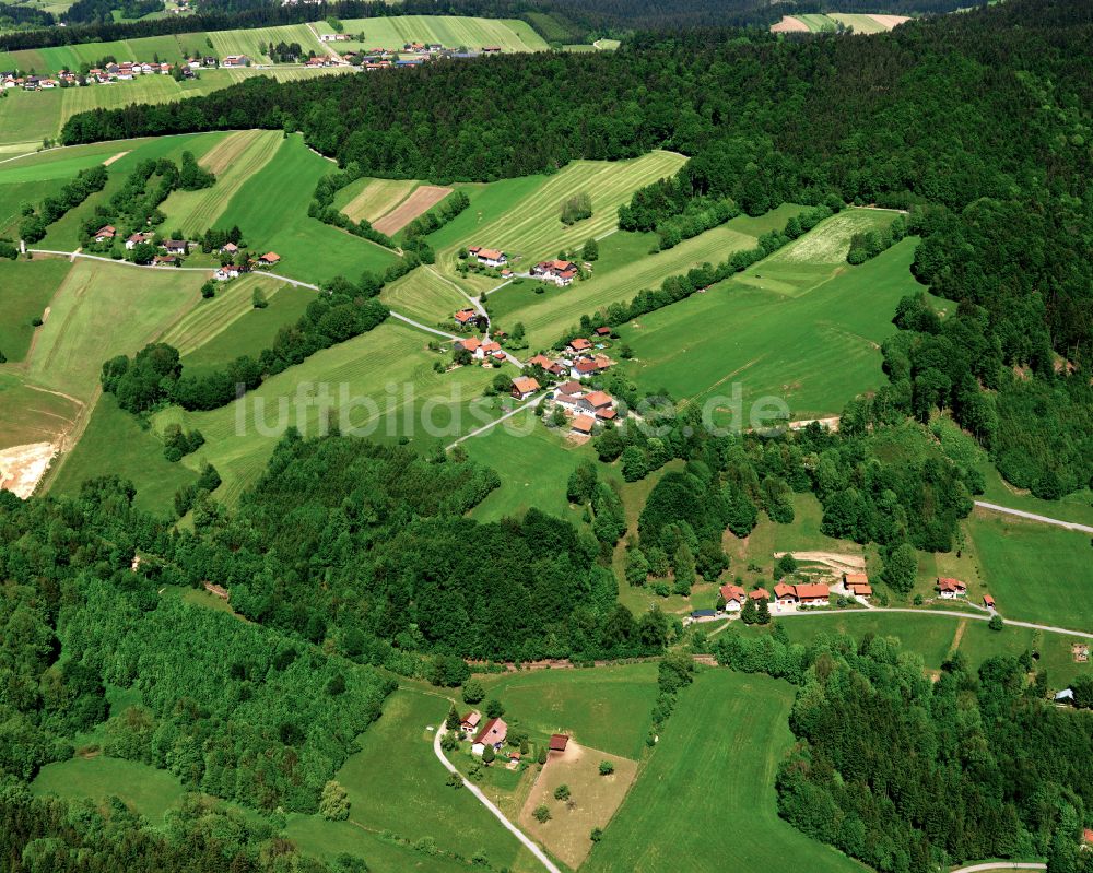 Luftbild Pittersberg - Dorfkern am Feldrand in Pittersberg im Bundesland Bayern, Deutschland