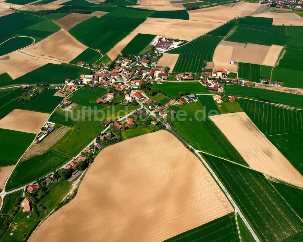 Luftbild Pönning - Dorfkern am Feldrand in Pönning im Bundesland Bayern, Deutschland