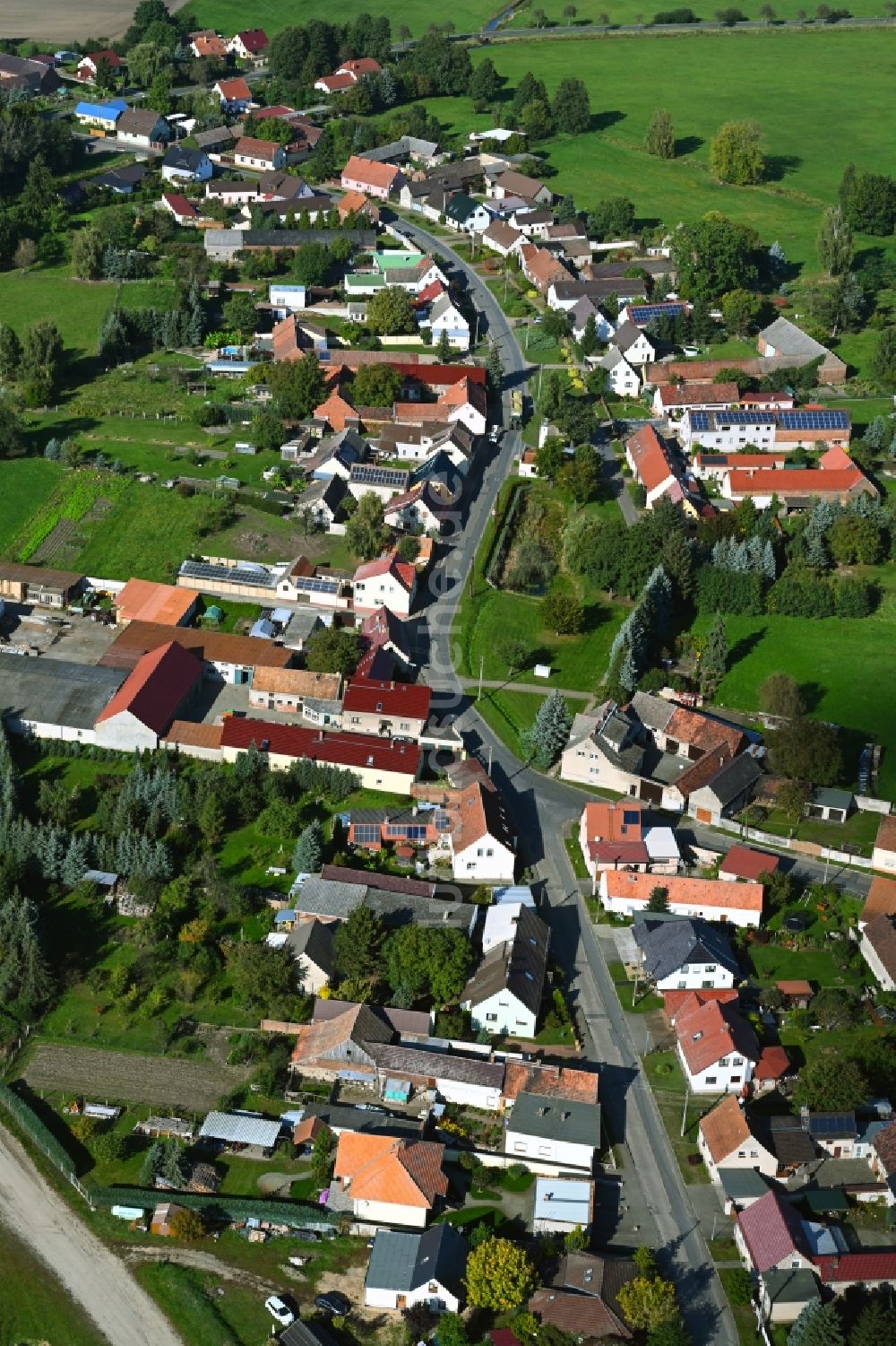 Luftbild Polzen - Dorfkern am Feldrand in Polzen im Bundesland Brandenburg, Deutschland