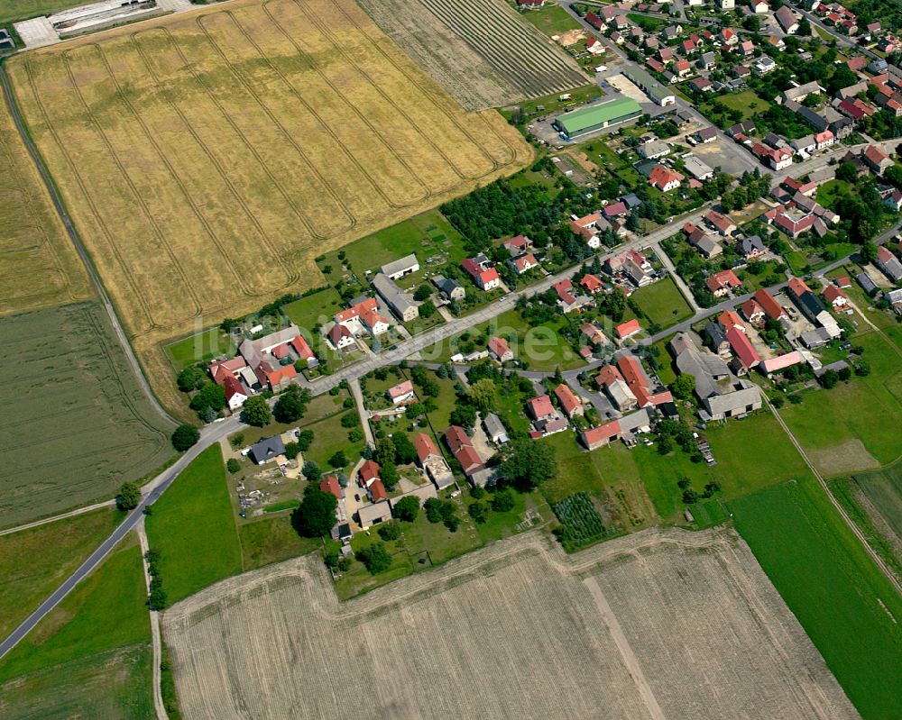 Ponickau von oben - Dorfkern am Feldrand in Ponickau im Bundesland Sachsen, Deutschland