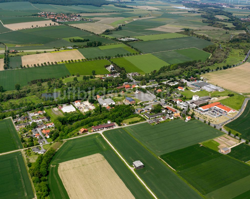 Posthof von oben - Dorfkern am Feldrand in Posthof im Bundesland Niedersachsen, Deutschland