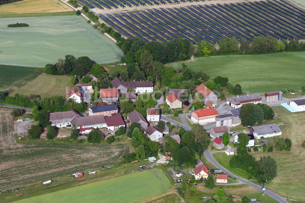 Preußling von oben - Dorfkern am Feldrand in Preußling im Bundesland Bayern, Deutschland