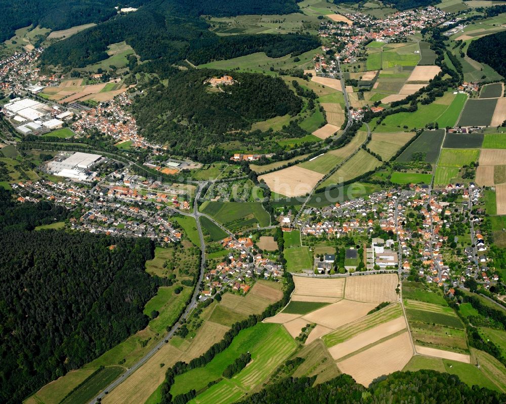 Luftaufnahme Rai-Breitenbach - Dorfkern am Feldrand in Rai-Breitenbach im Bundesland Hessen, Deutschland