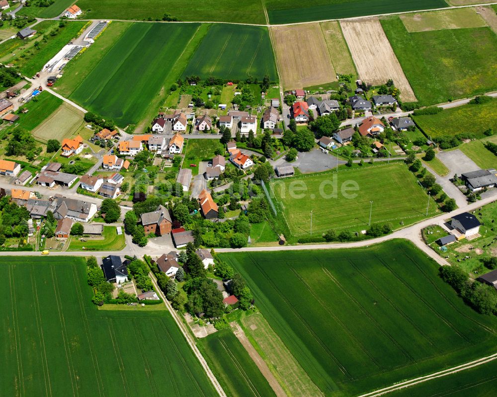 Luftaufnahme Rainrod - Dorfkern am Feldrand in Rainrod im Bundesland Hessen, Deutschland