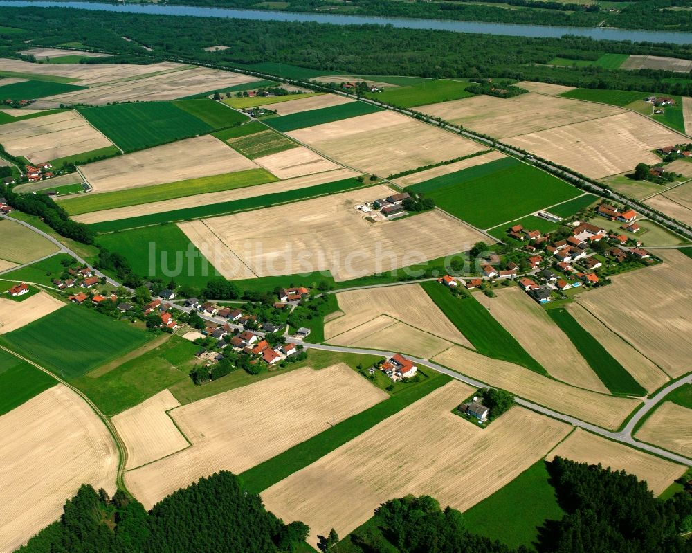 Luftaufnahme Ramerding - Dorfkern am Feldrand in Ramerding im Bundesland Bayern, Deutschland