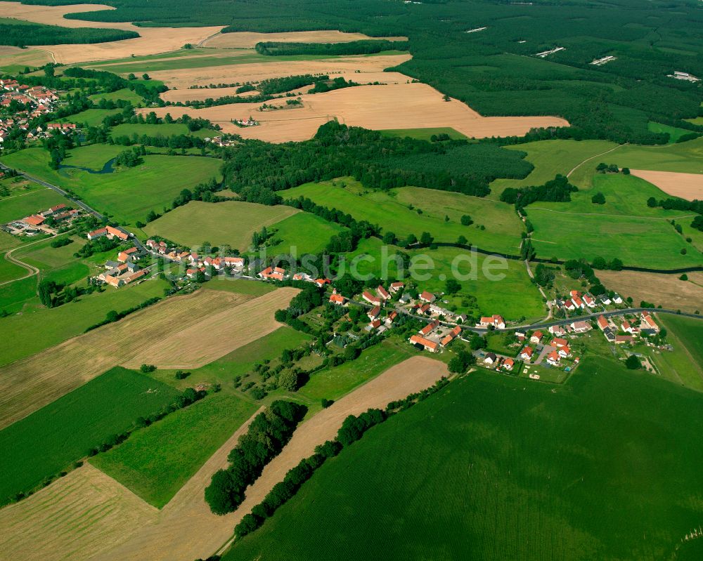 Luftaufnahme Rödern - Dorfkern am Feldrand in Rödern im Bundesland Sachsen, Deutschland