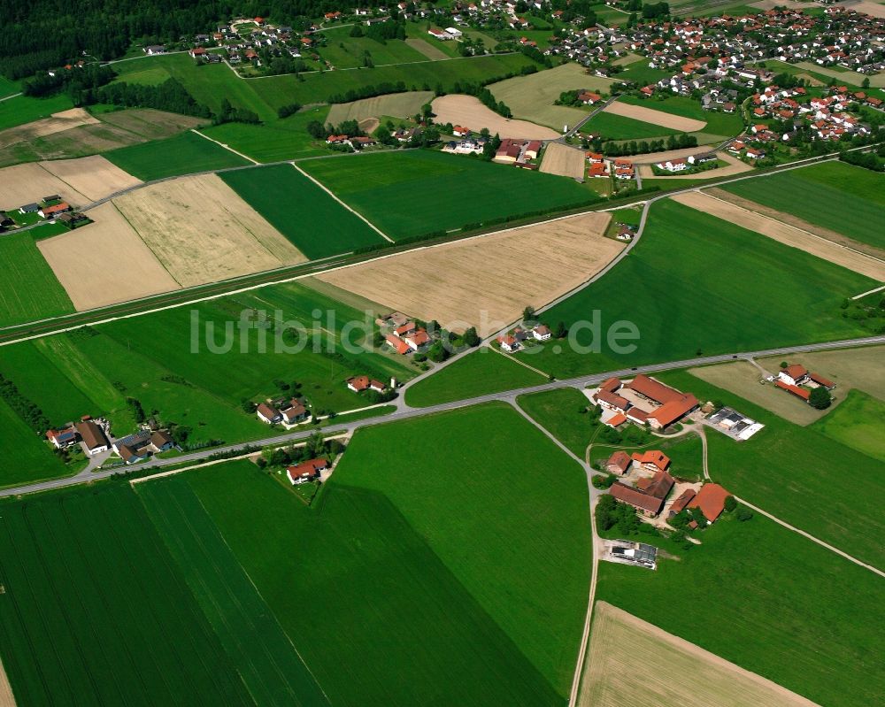 Luftbild Reith - Dorfkern am Feldrand in Reith im Bundesland Bayern, Deutschland