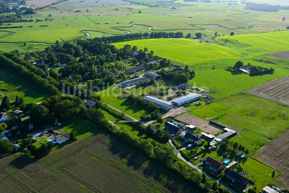 Luftbild Rekentin - Dorfkern am Feldrand in Rekentin im Bundesland Mecklenburg-Vorpommern, Deutschland