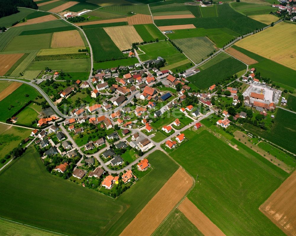 Luftaufnahme Renhardsweiler - Dorfkern am Feldrand in Renhardsweiler im Bundesland Baden-Württemberg, Deutschland