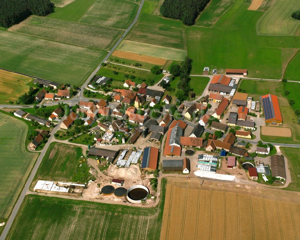 Luftbild Reuth - Dorfkern am Feldrand in Reuth im Bundesland Bayern, Deutschland