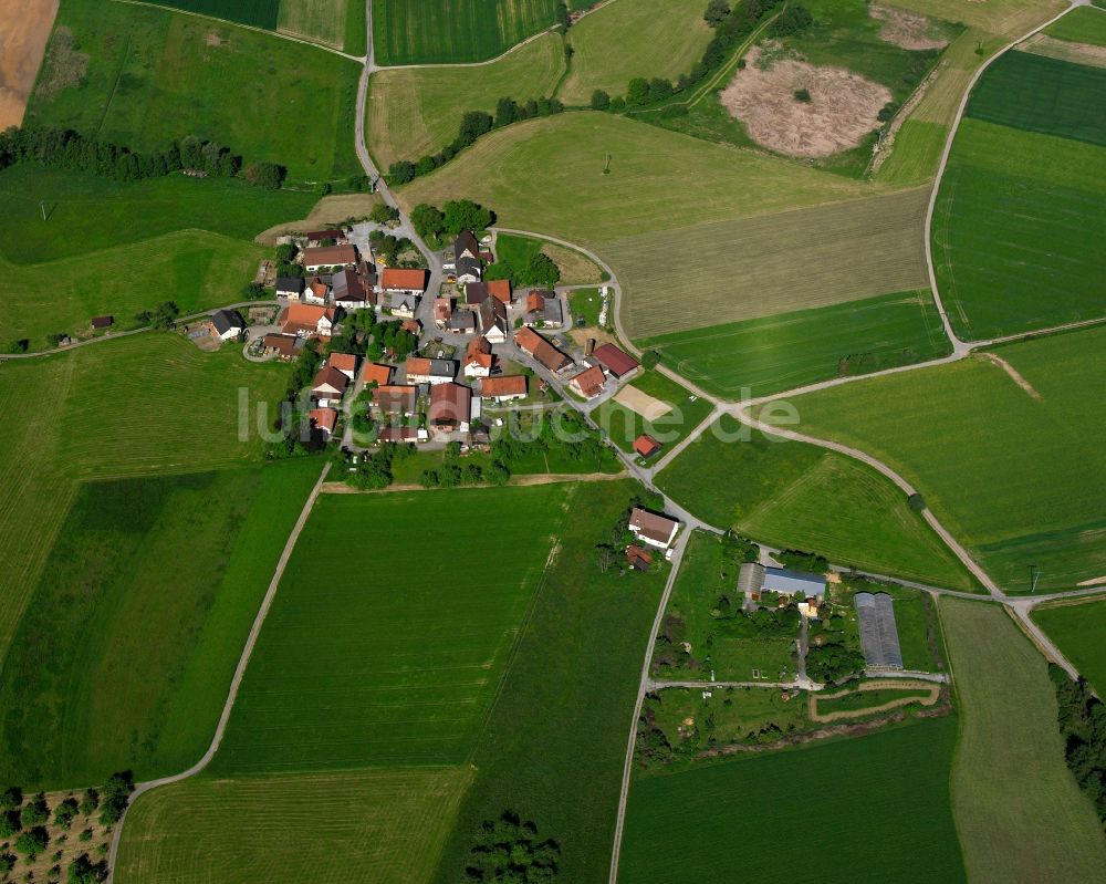 Röhrach von oben - Dorfkern am Feldrand in Röhrach im Bundesland Baden-Württemberg, Deutschland