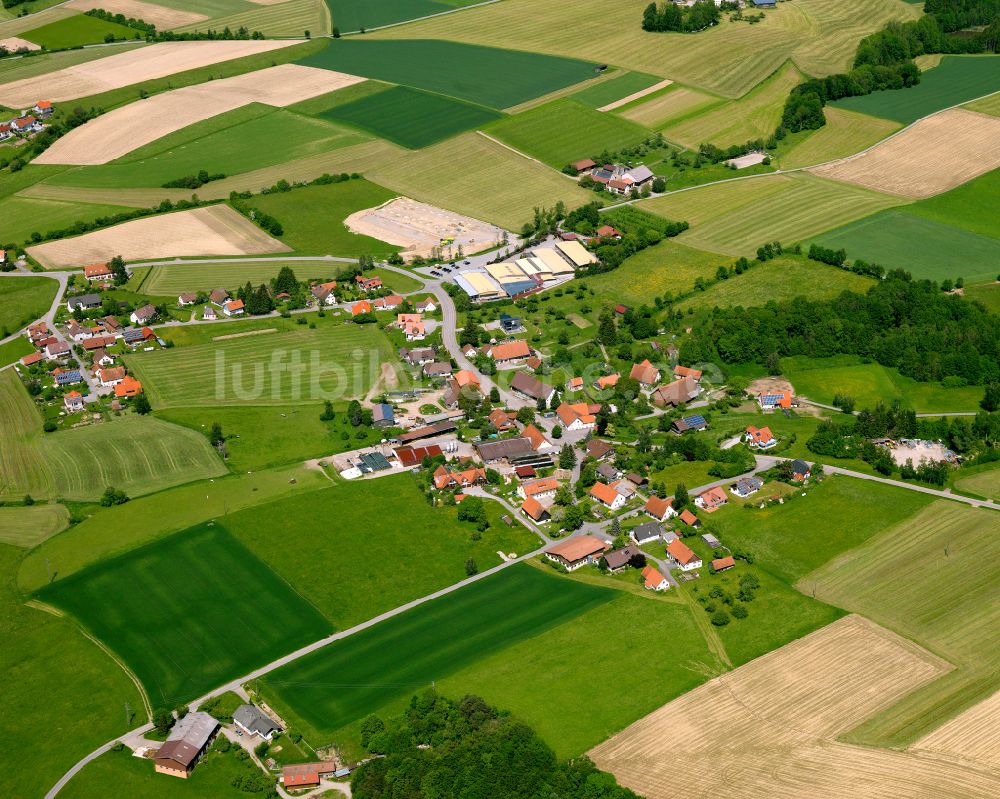 Ritzenweiler von oben - Dorfkern am Feldrand in Ritzenweiler im Bundesland Baden-Württemberg, Deutschland