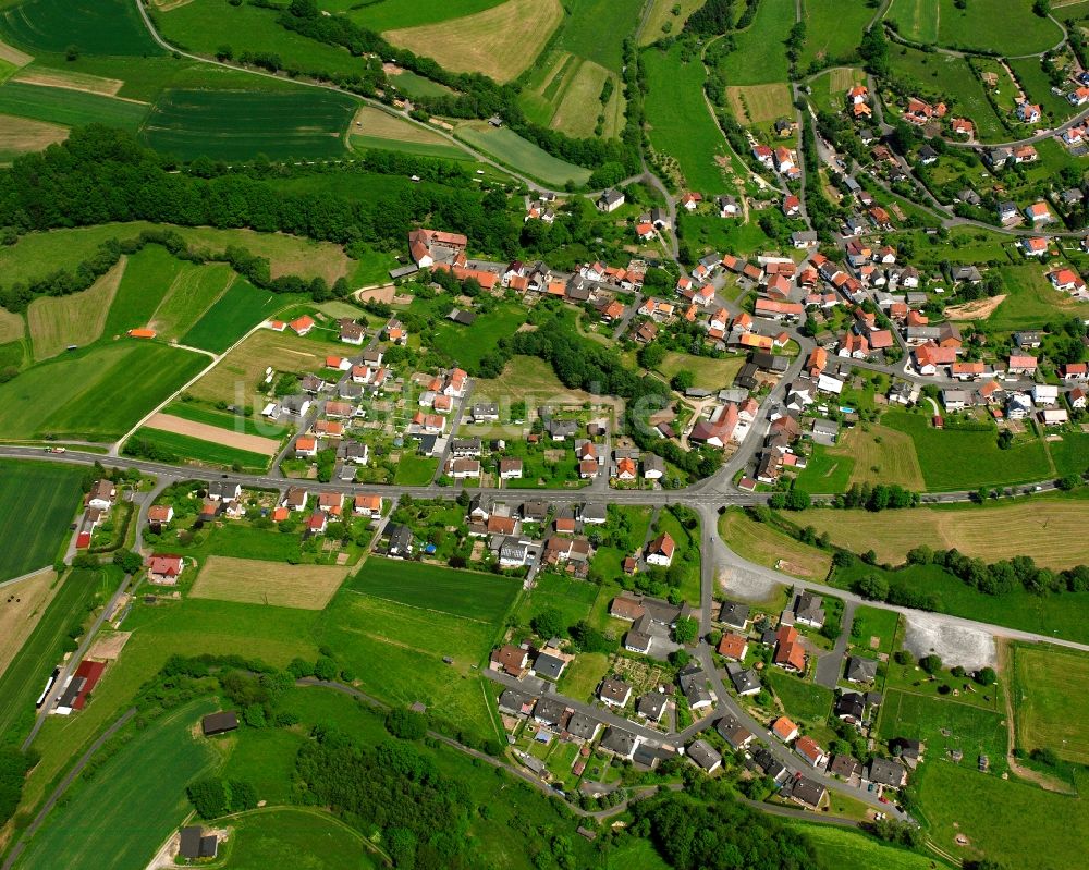 Rohrbach von oben - Dorfkern am Feldrand in Rohrbach im Bundesland Hessen, Deutschland