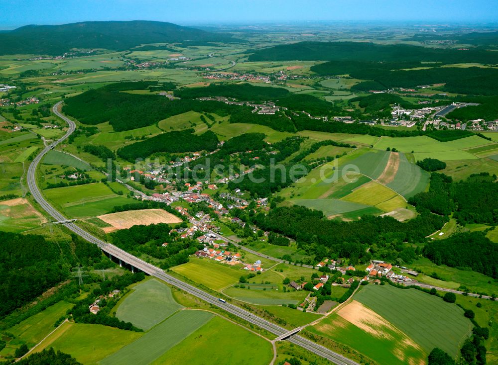 Luftbild Rohrbach - Dorfkern am Feldrand in Rohrbach im Bundesland Rheinland-Pfalz, Deutschland