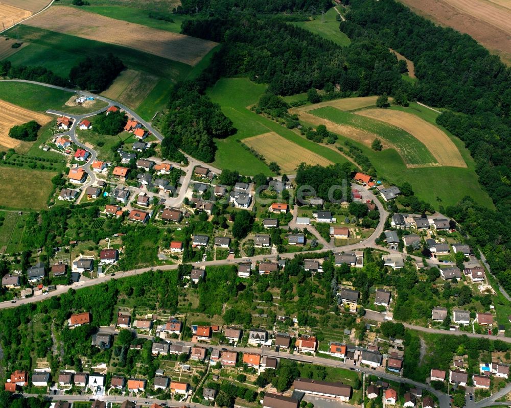 Roigheim aus der Vogelperspektive: Dorfkern am Feldrand in Roigheim im Bundesland Baden-Württemberg, Deutschland