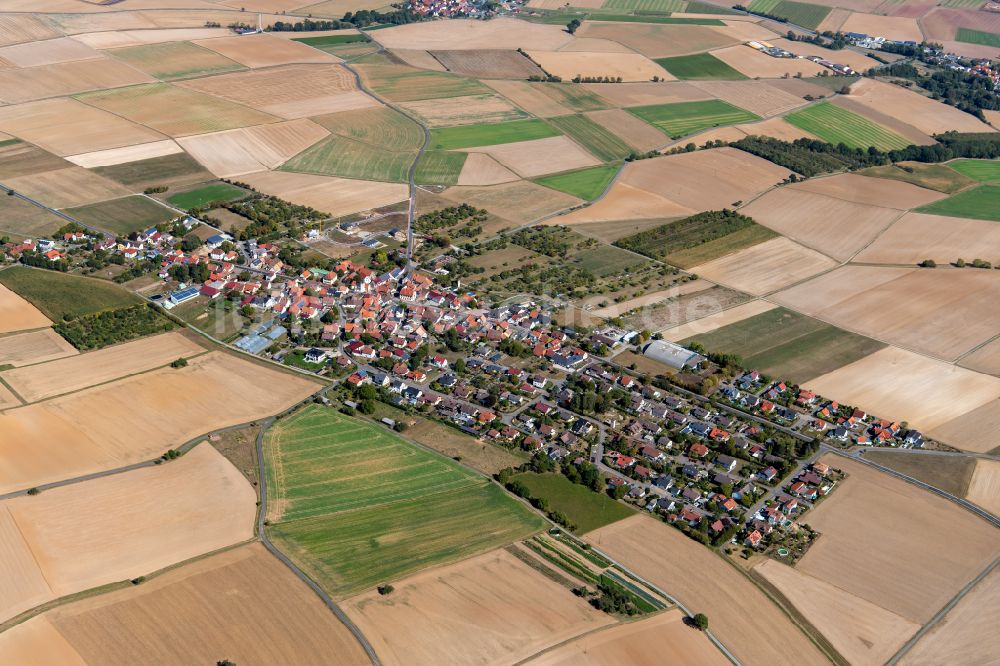 Luftaufnahme Röttbach - Dorfkern am Feldrand in Röttbach im Bundesland Bayern, Deutschland