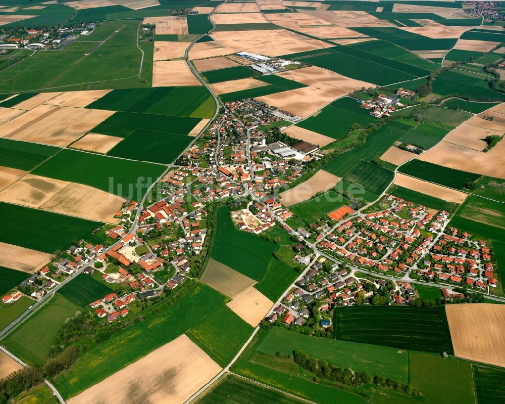 Luftaufnahme Salching - Dorfkern am Feldrand in Salching im Bundesland Bayern, Deutschland