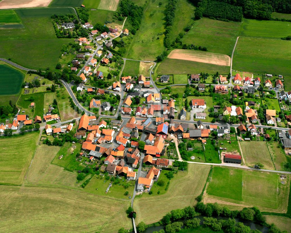 Luftaufnahme Sandlofs - Dorfkern am Feldrand in Sandlofs im Bundesland Hessen, Deutschland