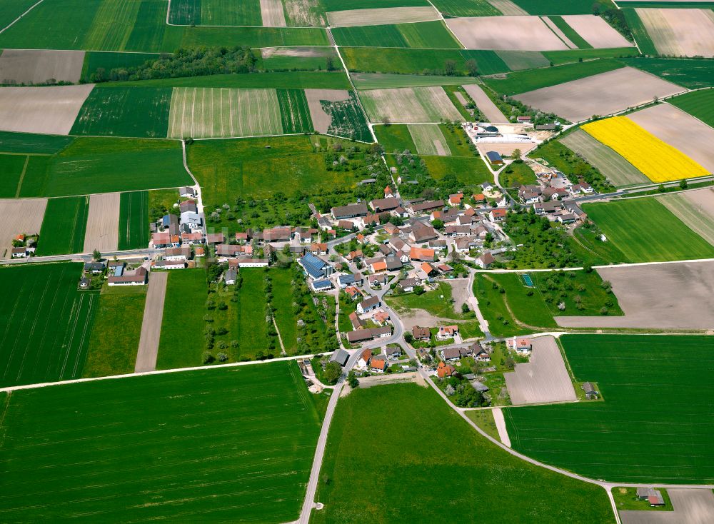 Schaiblishausen von oben - Dorfkern am Feldrand in Schaiblishausen im Bundesland Baden-Württemberg, Deutschland