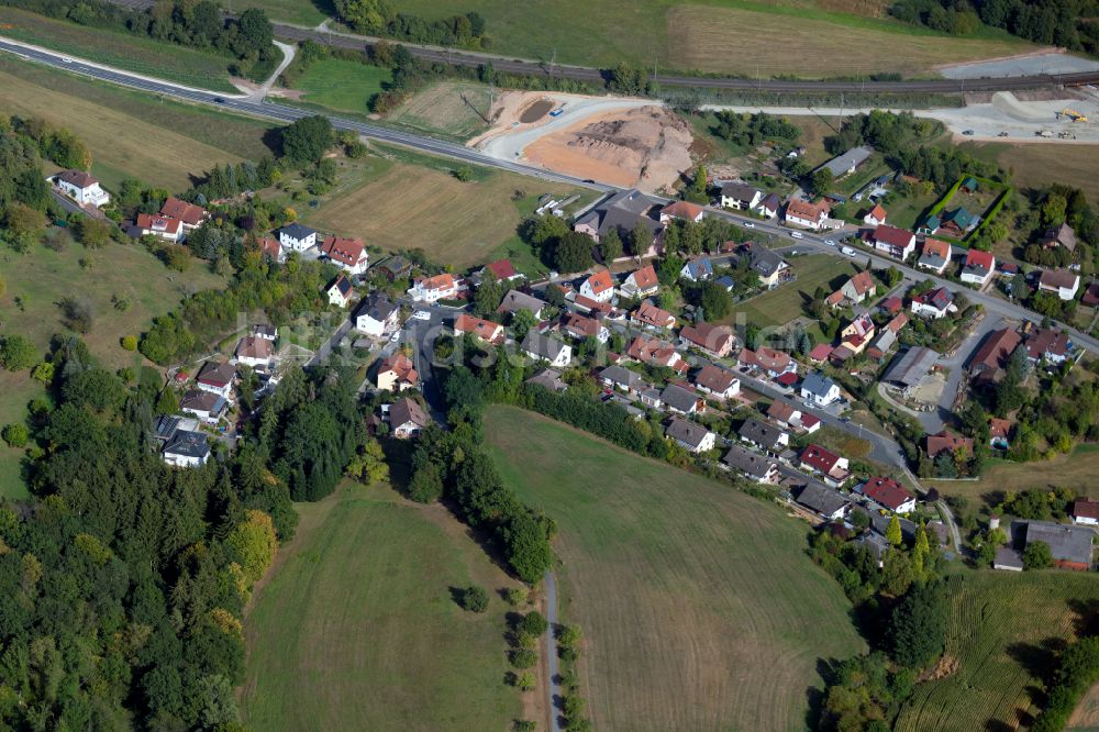 Schaippach von oben - Dorfkern am Feldrand in Schaippach im Bundesland Bayern, Deutschland