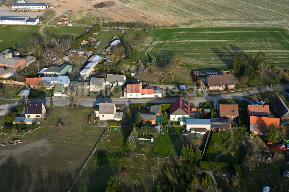 Luftaufnahme Schapow - Dorfkern am Feldrand in Schapow im Bundesland Brandenburg, Deutschland