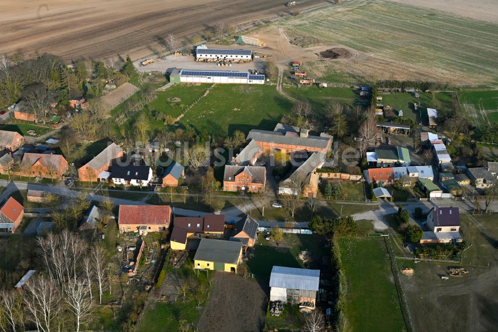 Luftbild Schapow - Dorfkern am Feldrand in Schapow im Bundesland Brandenburg, Deutschland