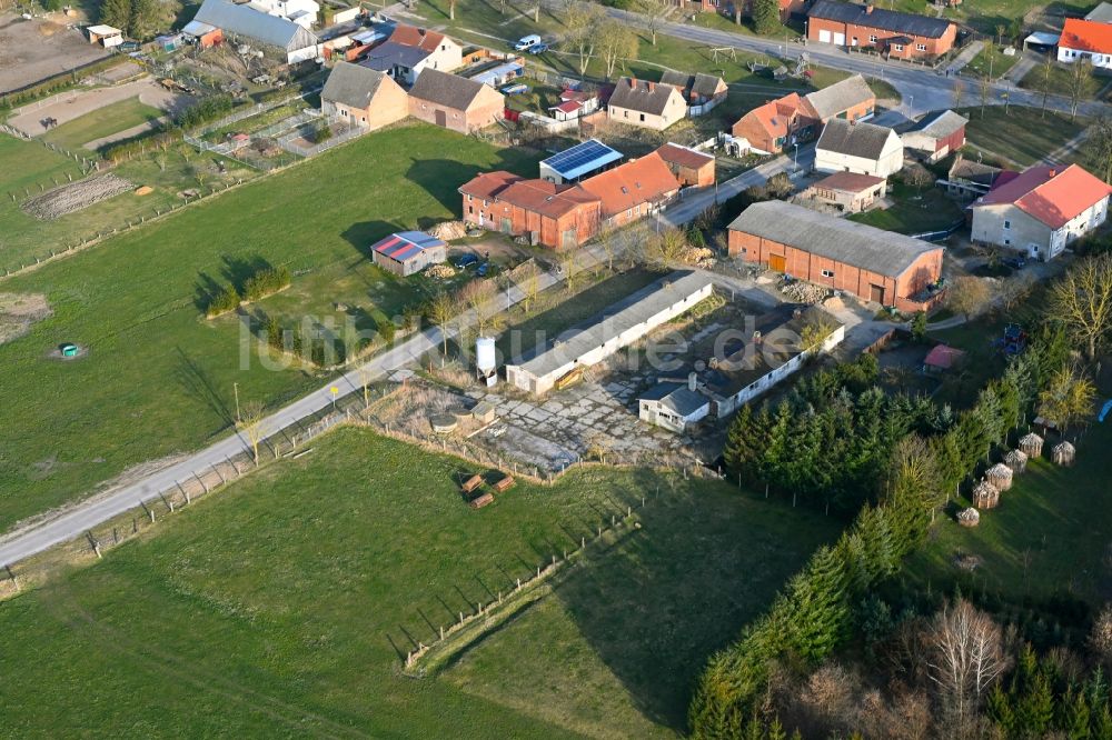 Luftaufnahme Schapow - Dorfkern am Feldrand in Schapow im Bundesland Brandenburg, Deutschland