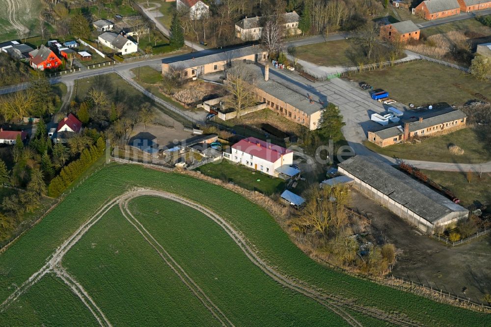 Schapow von oben - Dorfkern am Feldrand in Schapow im Bundesland Brandenburg, Deutschland