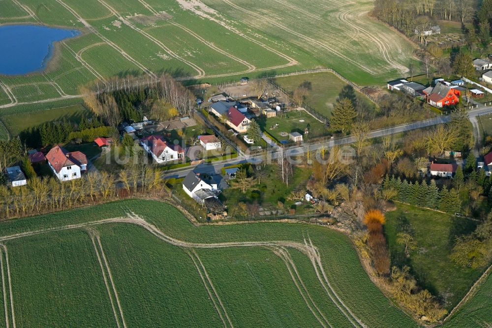 Luftbild Schapow - Dorfkern am Feldrand in Schapow im Bundesland Brandenburg, Deutschland