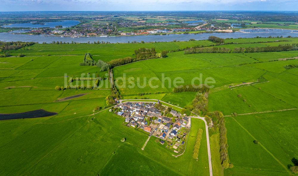 Luftaufnahme Schenkenschanz - Dorfkern am Feldrand in Schenkenschanz im Bundesland Nordrhein-Westfalen, Deutschland