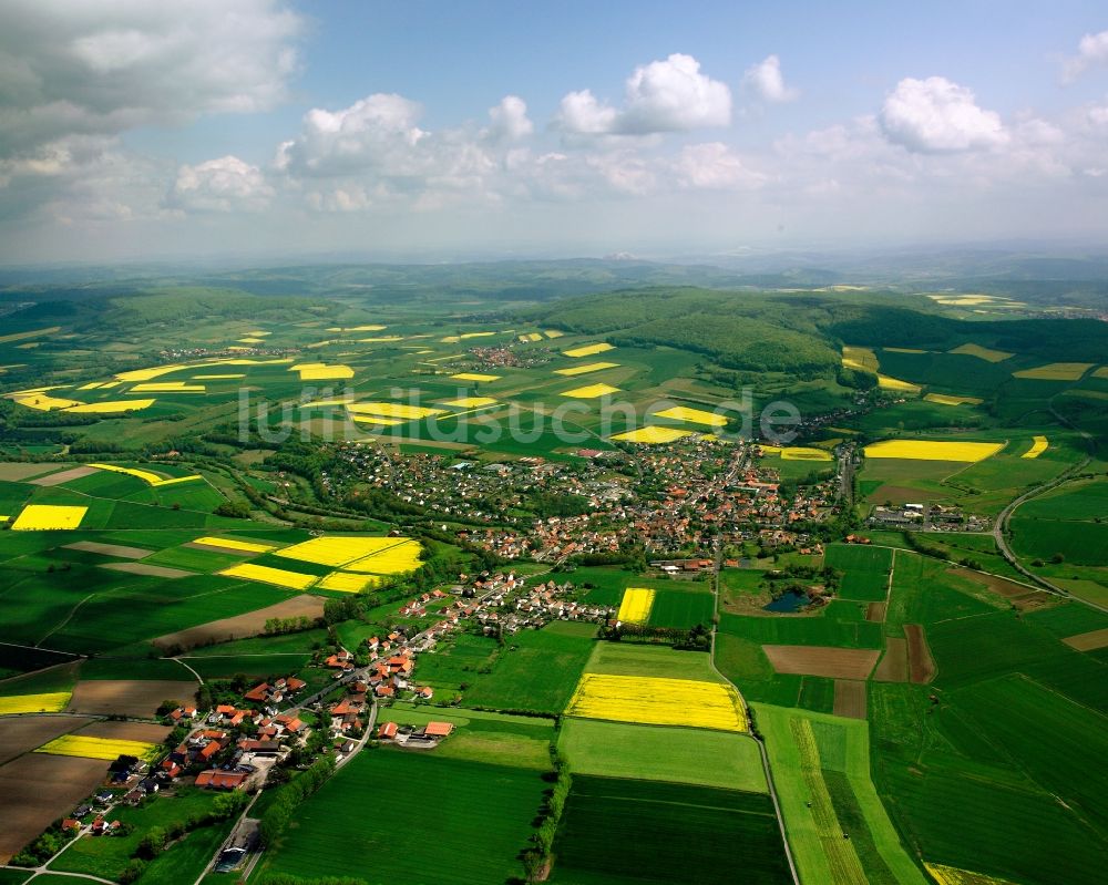 Luftbild Schenklengsfeld - Dorfkern am Feldrand in Schenklengsfeld im Bundesland Hessen, Deutschland