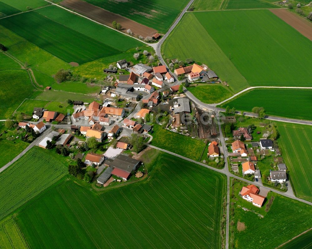 Luftaufnahme Schletzenrod - Dorfkern am Feldrand in Schletzenrod im Bundesland Hessen, Deutschland