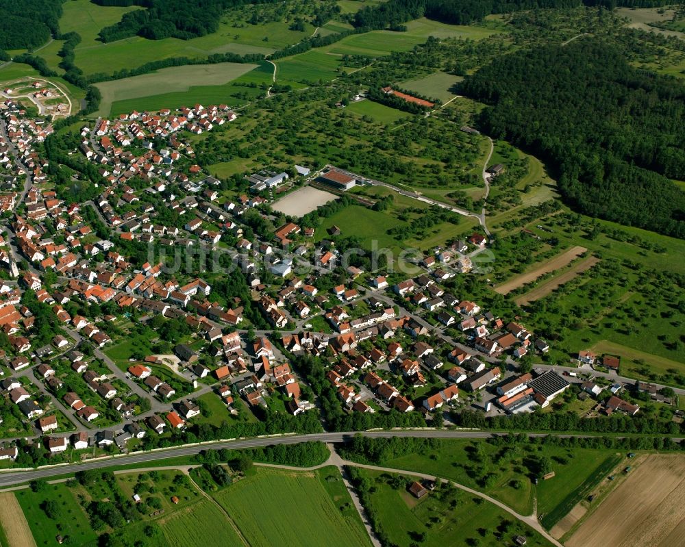 Luftbild Schlierbach - Dorfkern am Feldrand in Schlierbach im Bundesland Baden-Württemberg, Deutschland