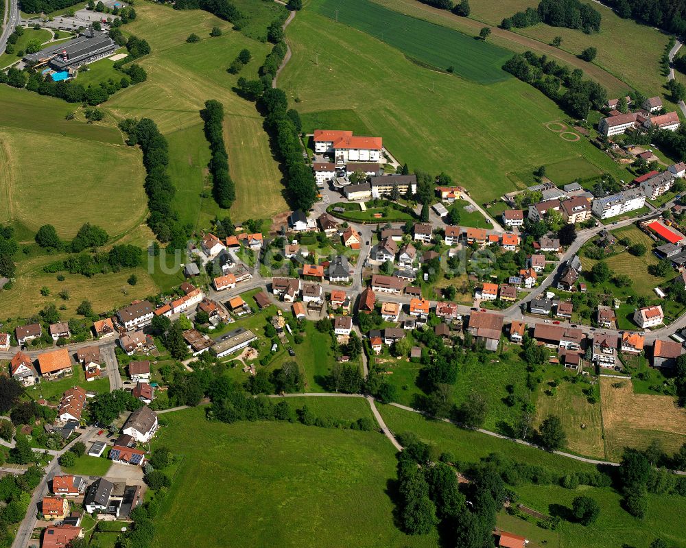 Luftaufnahme Schömberg - Dorfkern am Feldrand in Schömberg im Bundesland Baden-Württemberg, Deutschland