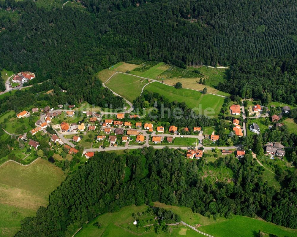 Schmellenhof von oben - Dorfkern am Feldrand in Schmellenhof im Bundesland Baden-Württemberg, Deutschland