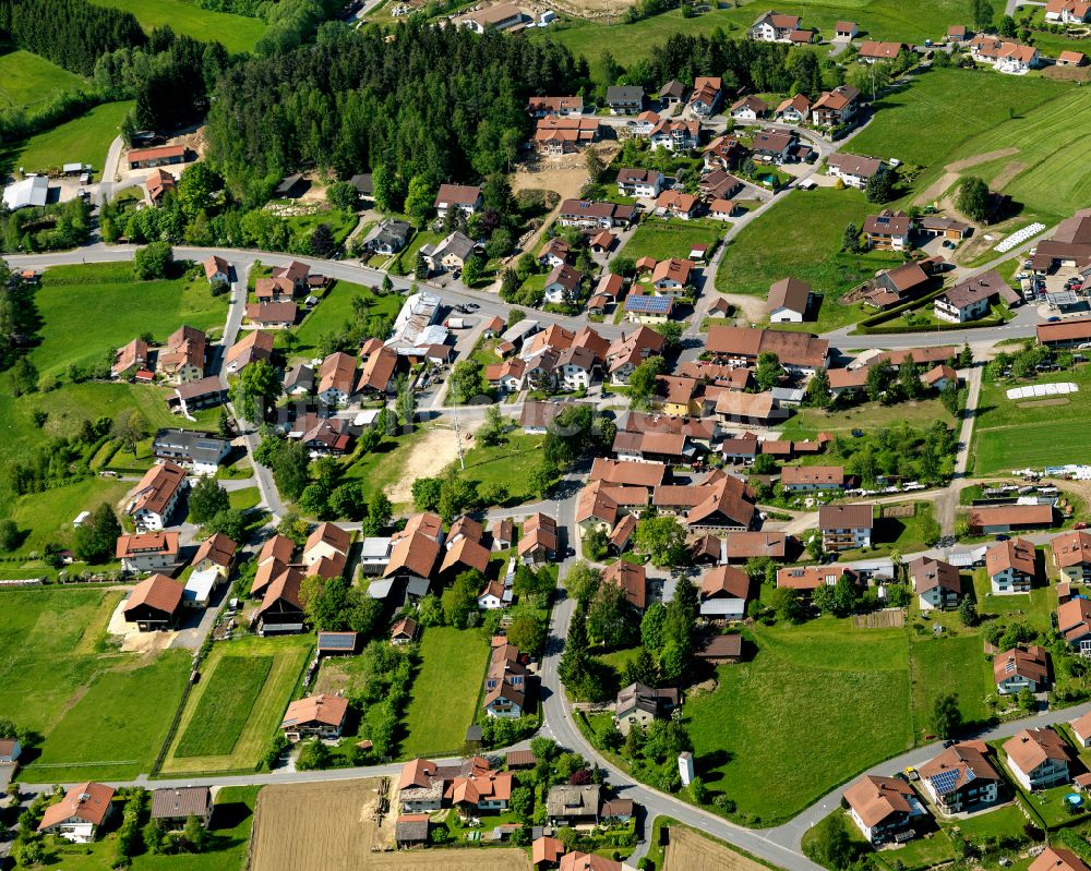 Luftbild Schönanger - Dorfkern am Feldrand in Schönanger im Bundesland Bayern, Deutschland