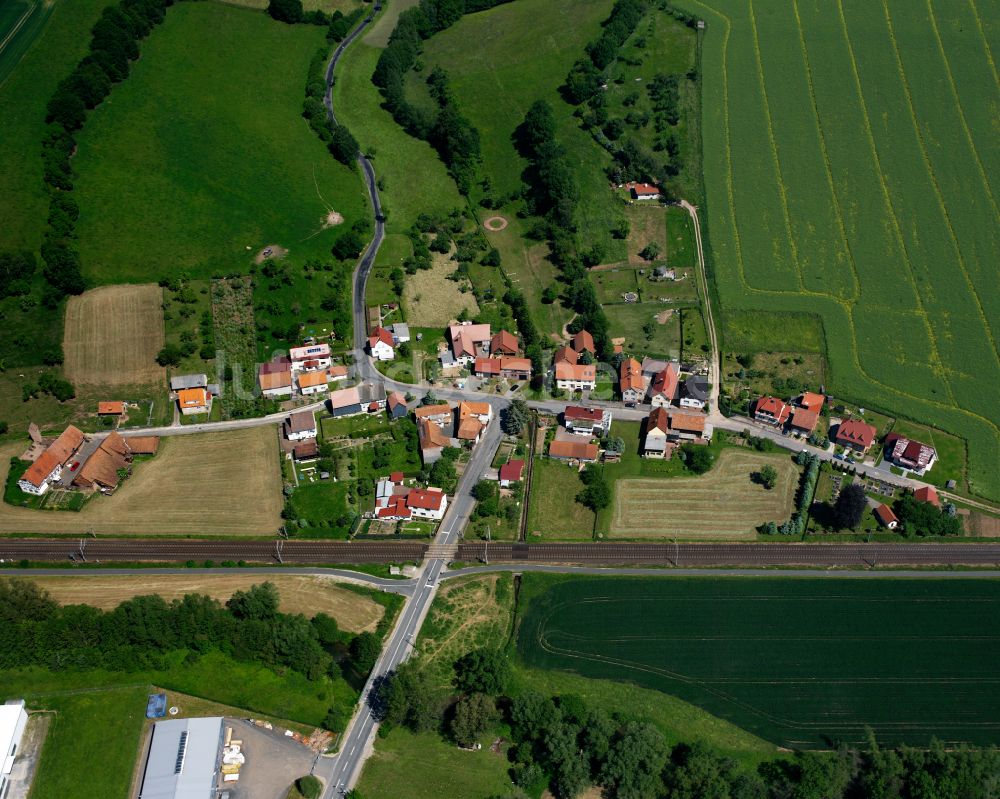 Luftbild Schönau - Dorfkern am Feldrand in Schönau im Bundesland Thüringen, Deutschland