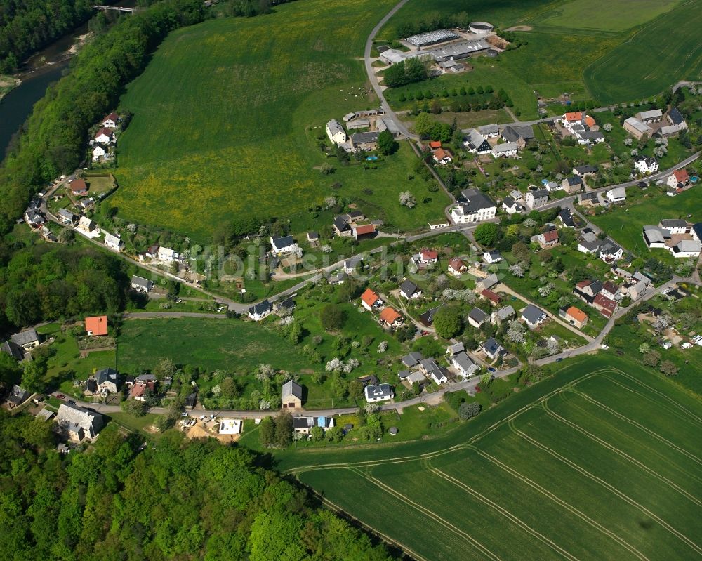 Luftbild Schönborn-Dreiwerden - Dorfkern am Feldrand in Schönborn-Dreiwerden im Bundesland Sachsen, Deutschland