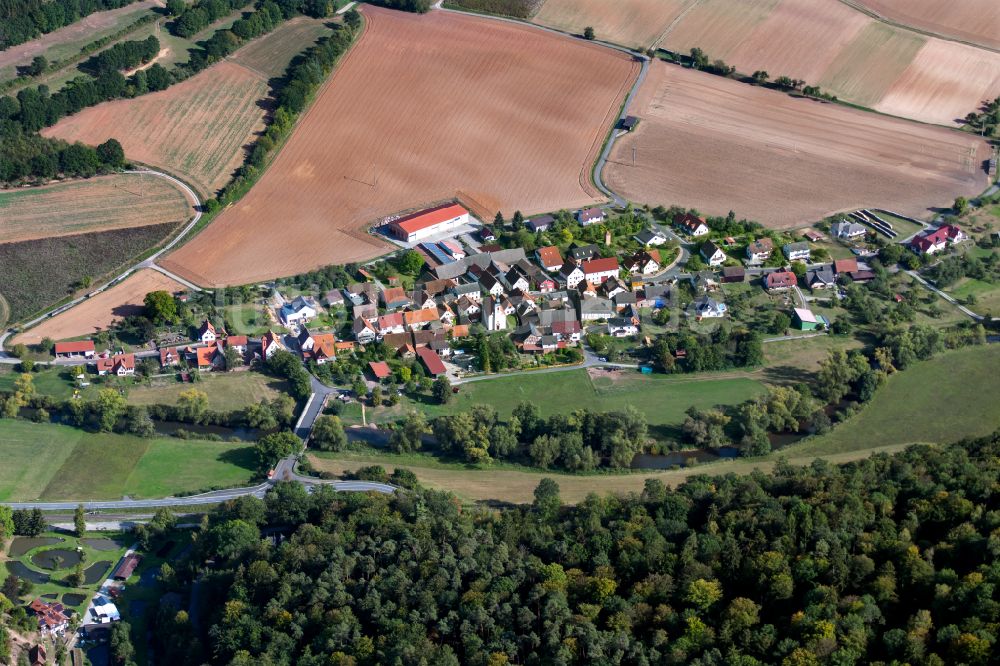 Schonderfeld von oben - Dorfkern am Feldrand in Schonderfeld im Bundesland Bayern, Deutschland